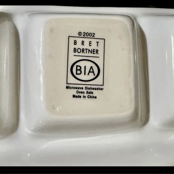 Crate And Barrel Bret Bortner Ceramic TV Tray Divided Plates White Set Of 2 - Picture 5 of 5